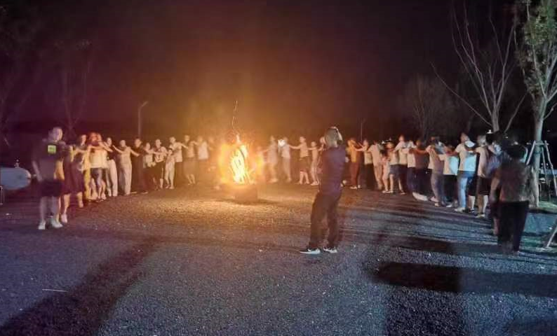 尊龙凯时人生就是赢组织团建烧烤party(图3)