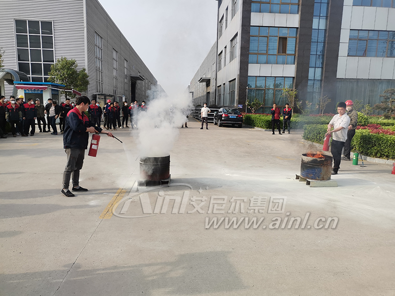 尊龙凯时人生就是赢集团消防安全演习！(图5)